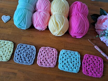 Classic Granny Square Crochet Pattern